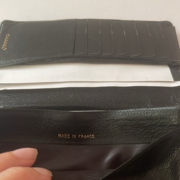 Authentic Chanel Wallet #5916398 - Picture 5 of 16